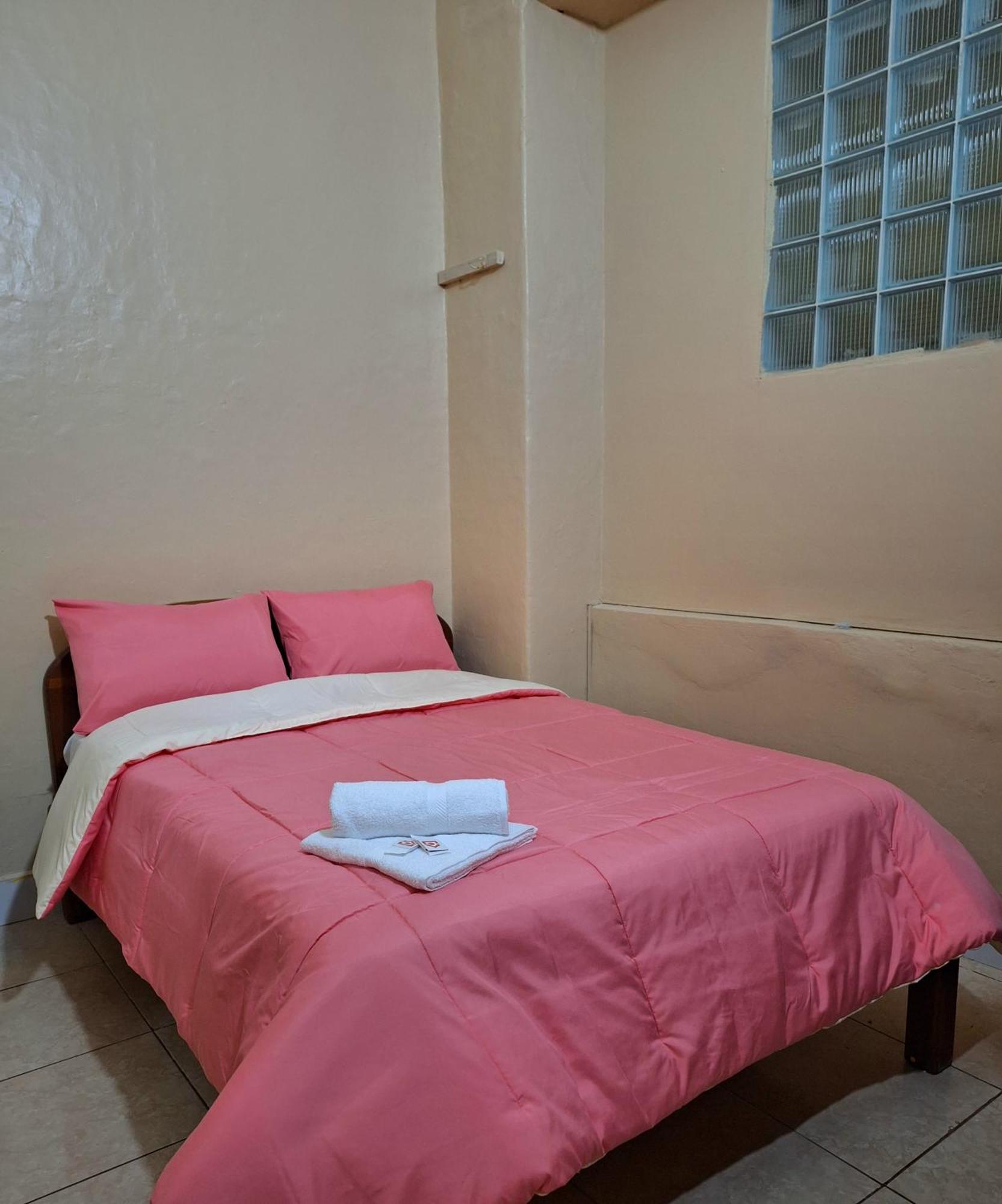 The Travel House Hotel Quito Exterior photo