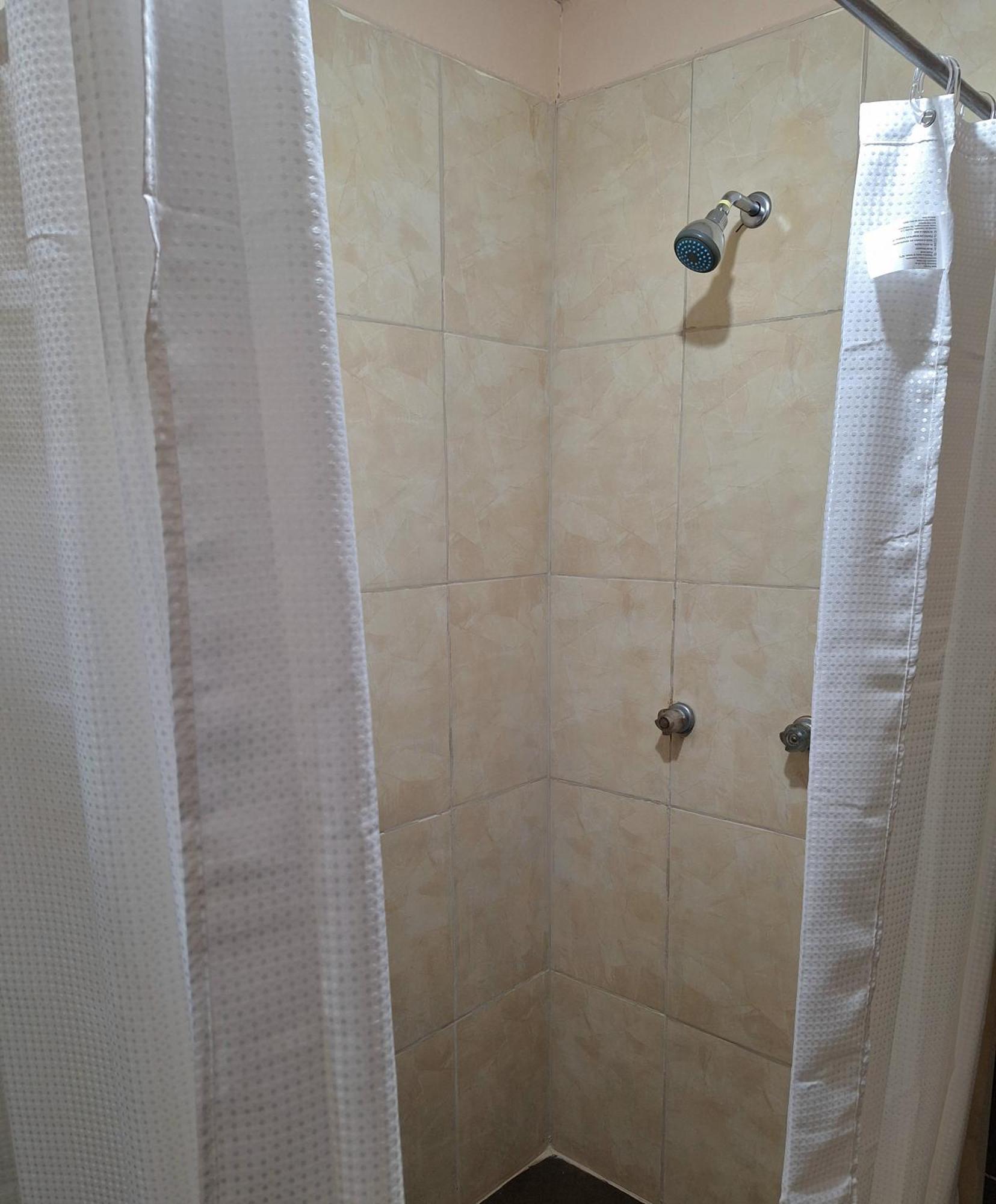 The Travel House Hotel Quito Room photo