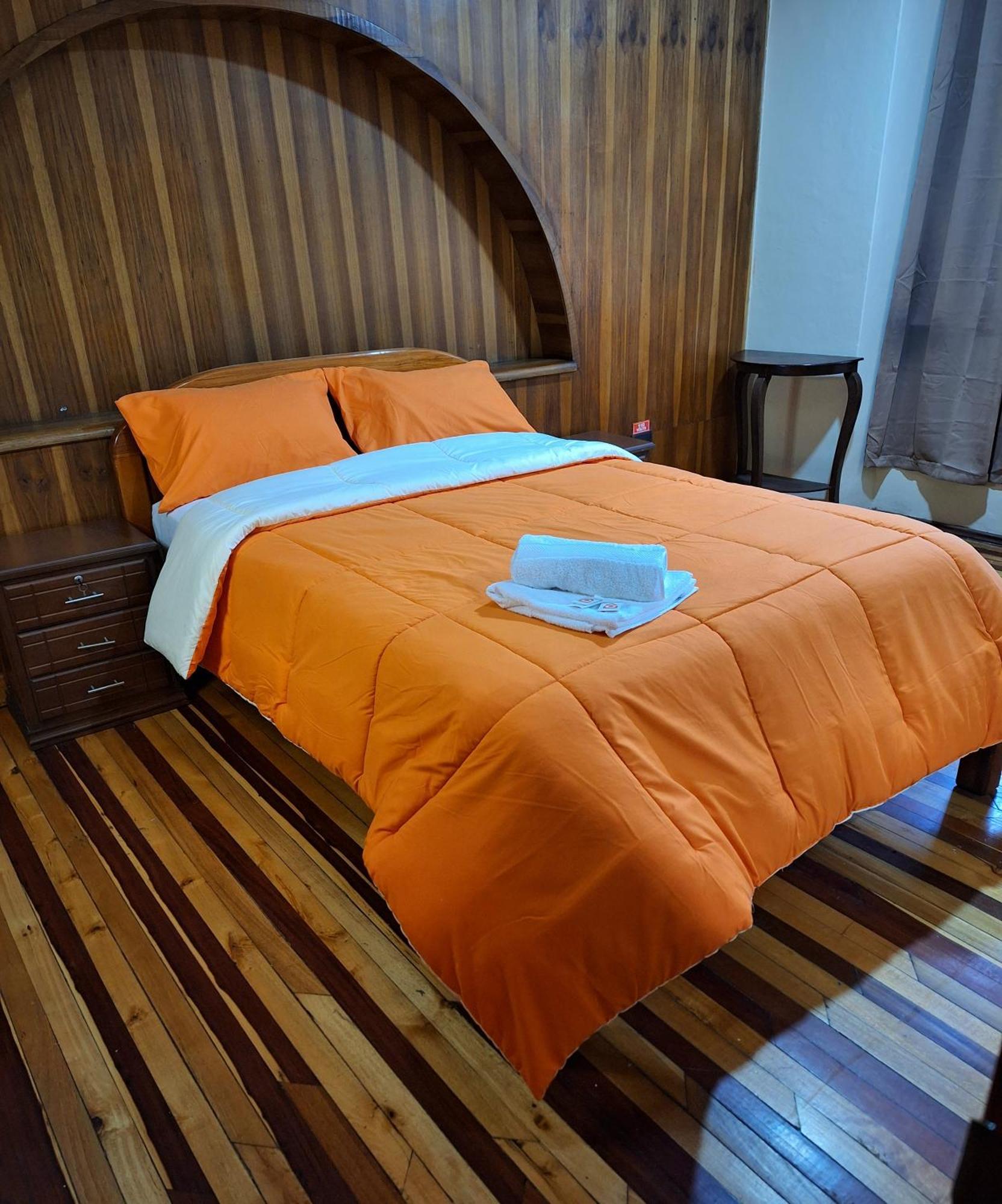 The Travel House Hotel Quito Exterior photo