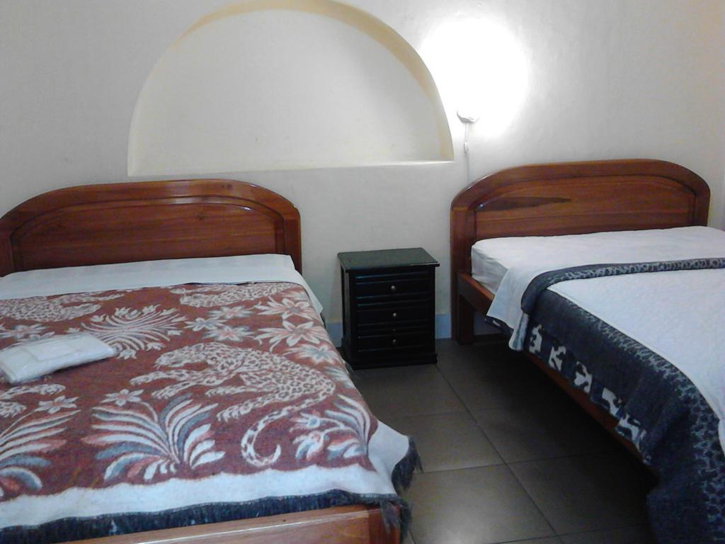 The Travel House Hotel Quito Exterior photo