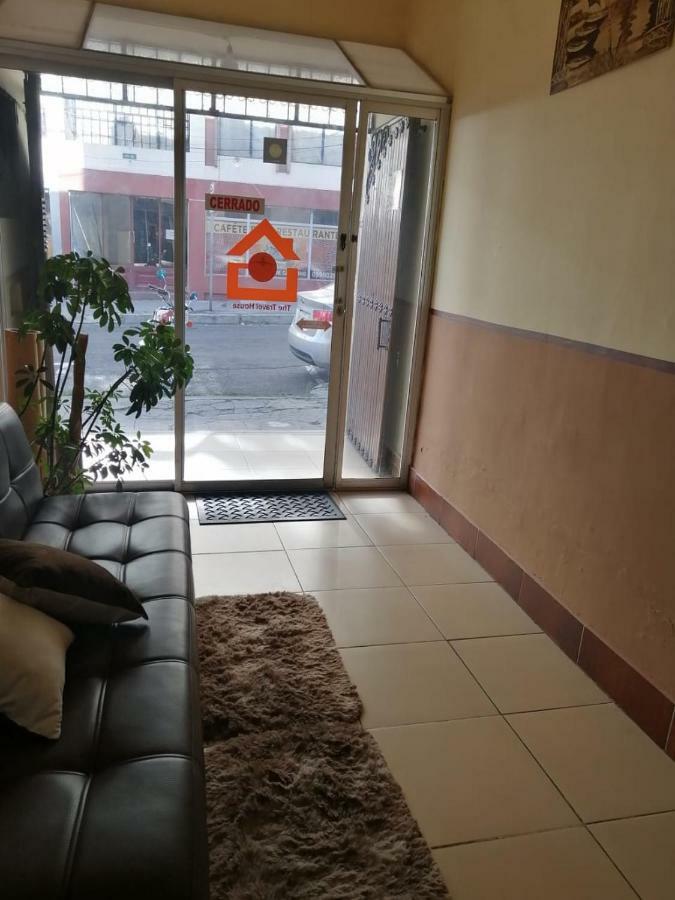 The Travel House Hotel Quito Exterior photo