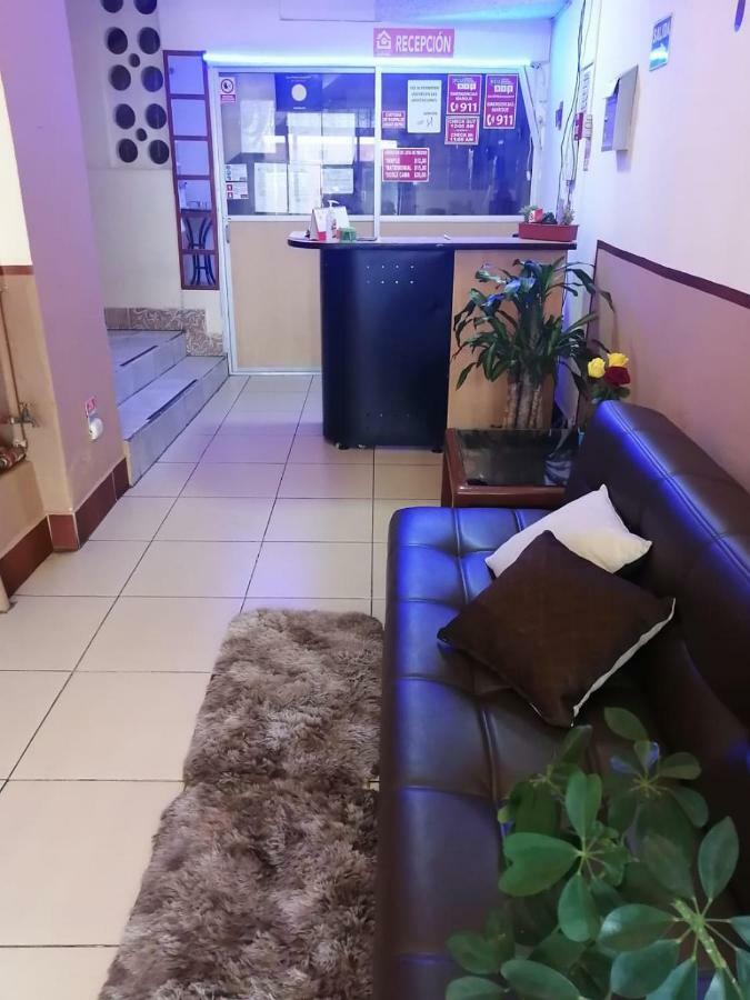 The Travel House Hotel Quito Exterior photo
